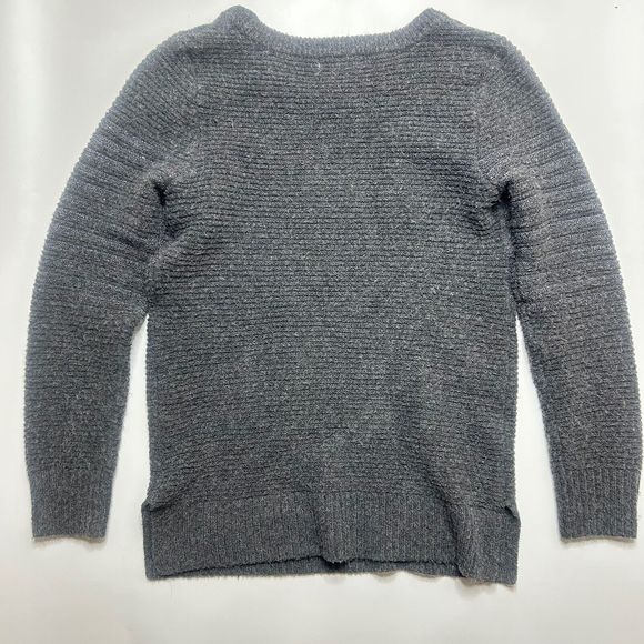 Liz Claiborne S Women’s Gray Sweater Shimmer Long Sleeve Side Slits Minimalist - Picture 2 of 9